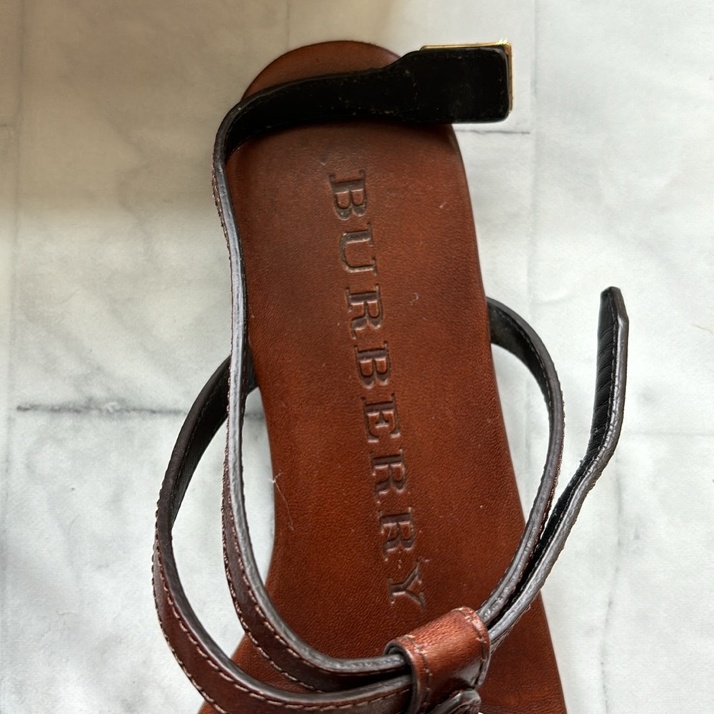 Burberry Reason Buckle-strap Brown Leather Flat Sandals - Picture 4 of 15